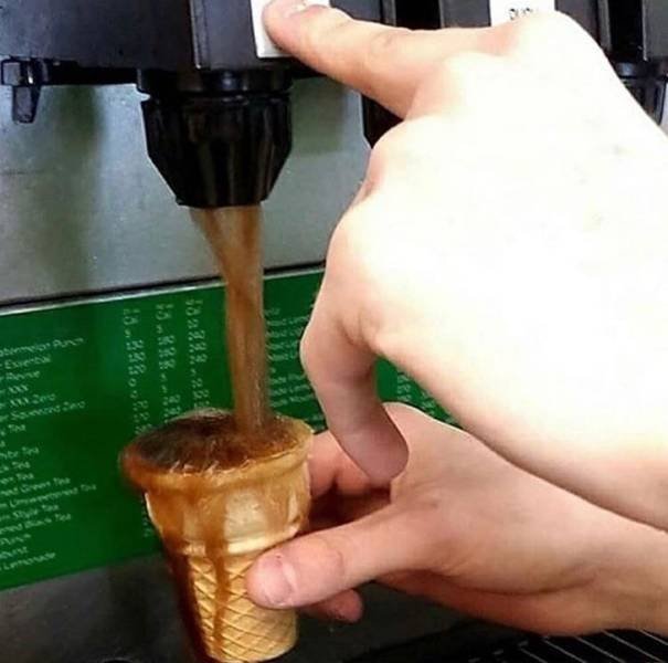 What Is Going On Here? (23 pics)