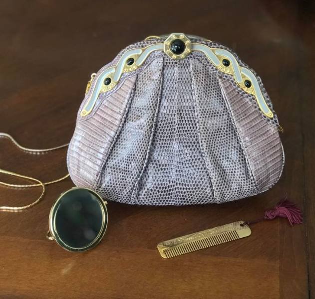 Cool Finds In Thrift Shops (27 pics)