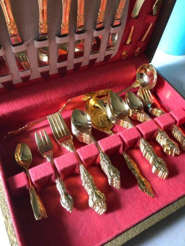 Cool Finds In Thrift Shops (27 pics)
