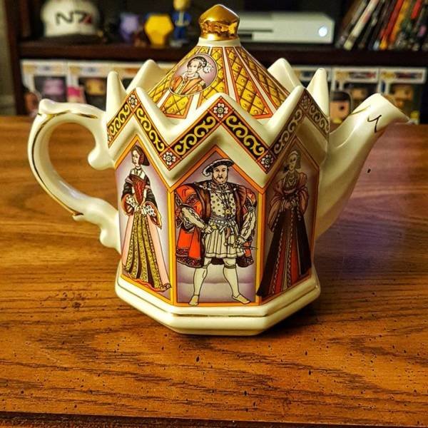 Cool Finds In Thrift Shops (27 pics)