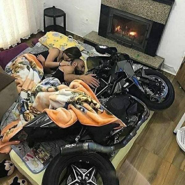 What Is Going On Here? (49 pics) What Is Going On Here? (49 pics)