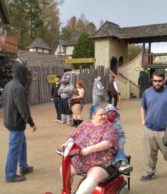 What Is Going On Here? (49 pics) What Is Going On Here? (49 pics)