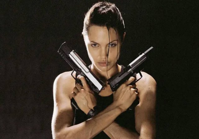 Mistakes In Popular Movies (40 pics)