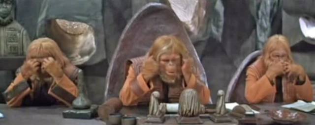 Interesting Details In Popular Movies (20 pics)