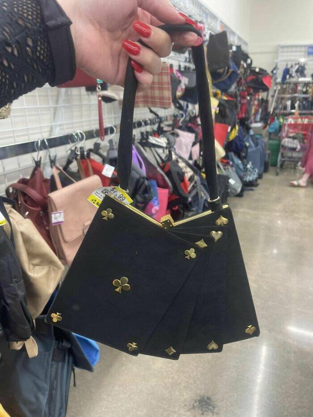 Weird Finds In Thrift Shops (24 pics)