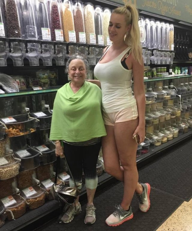 Very Tall People (20 pics)