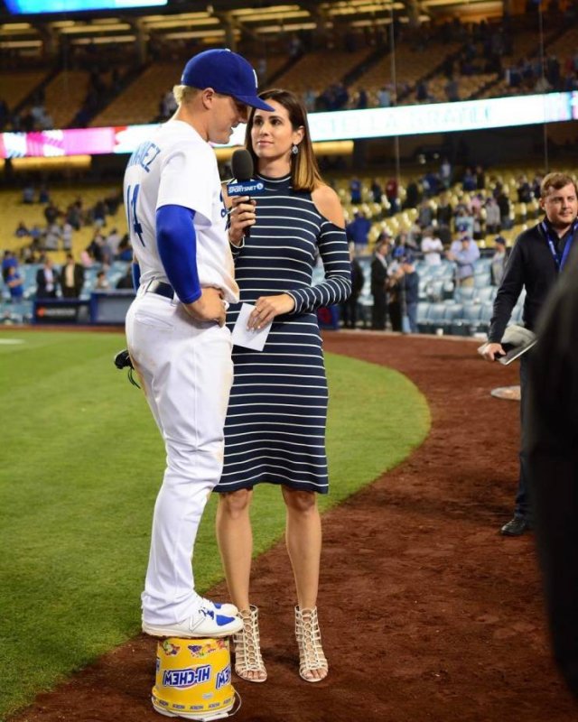 Very Tall People (20 pics)