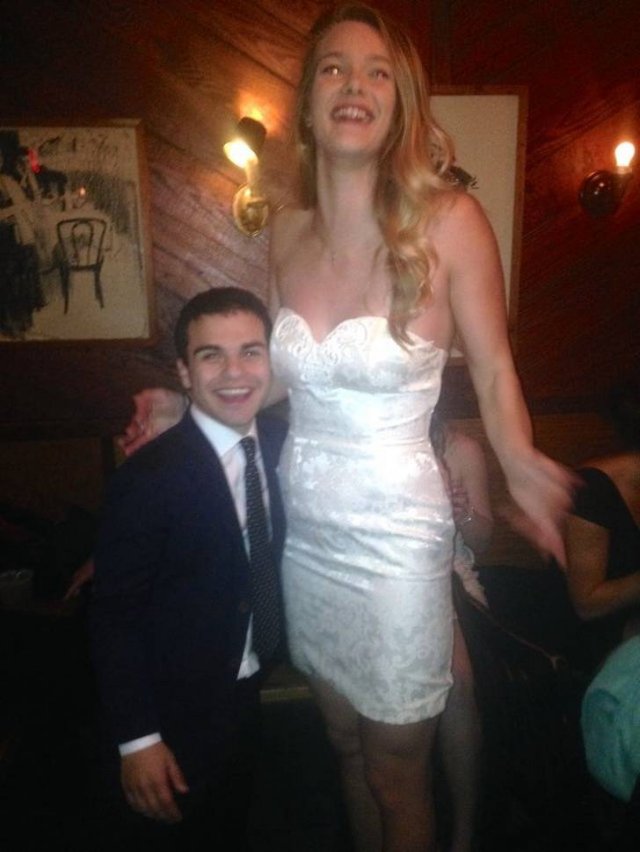 Very Tall People (20 pics)