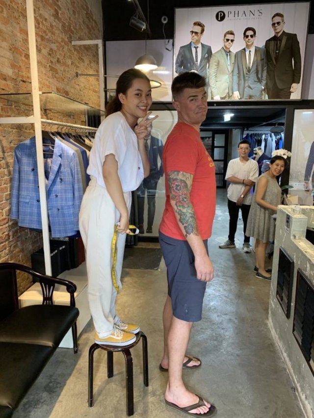 Very Tall People (20 pics)
