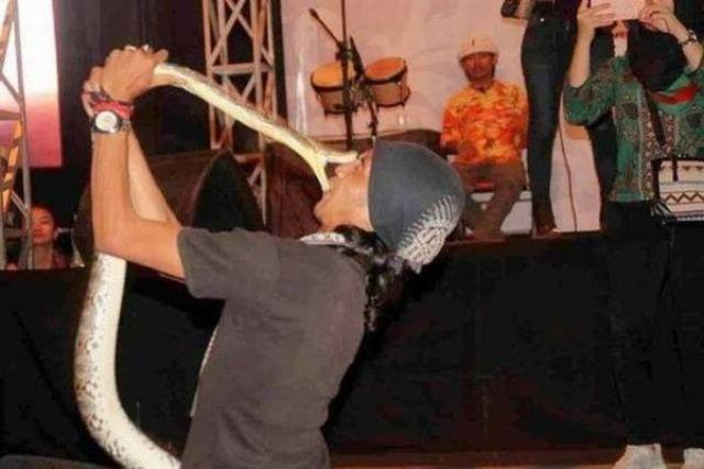 Bad Days Happen (27 pics)
