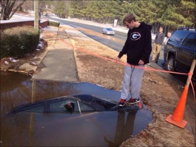 Bad Days Happen (27 pics)