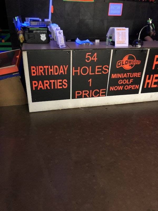 Funny Signs (26 pics) Funny Signs (26 pics)
