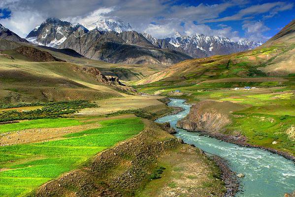 You Won't Believe That These 17 Beautiful Locations Are In Pakistan (17 pics)