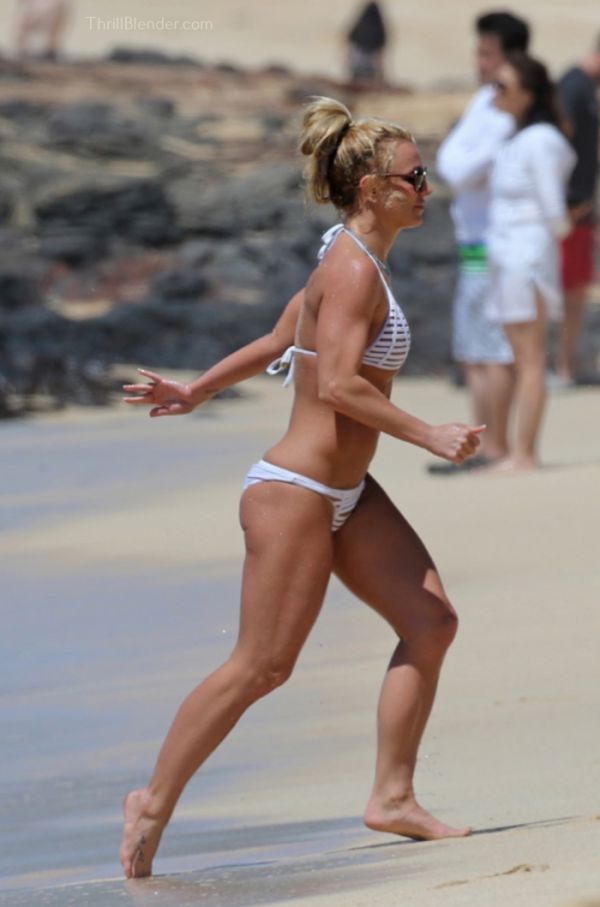 Britney Spears Shows Off Her Banging Bikini Body (5 pics)