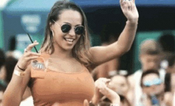 Is It Hot In Here Or Is It These GIFs? (20 gifs)