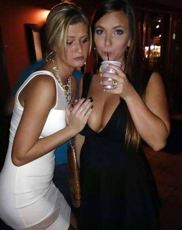 We Classify These Gals As Handfuls (40 Pics)