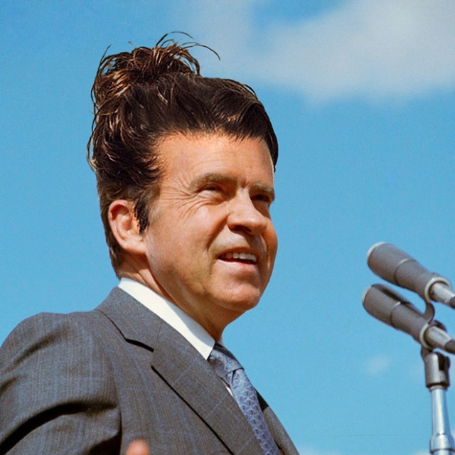 World Leaders With Man Buns (23 pics)