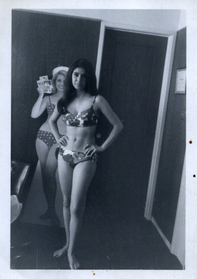 Girls in Swimsuits From the 1960s (29 pics)