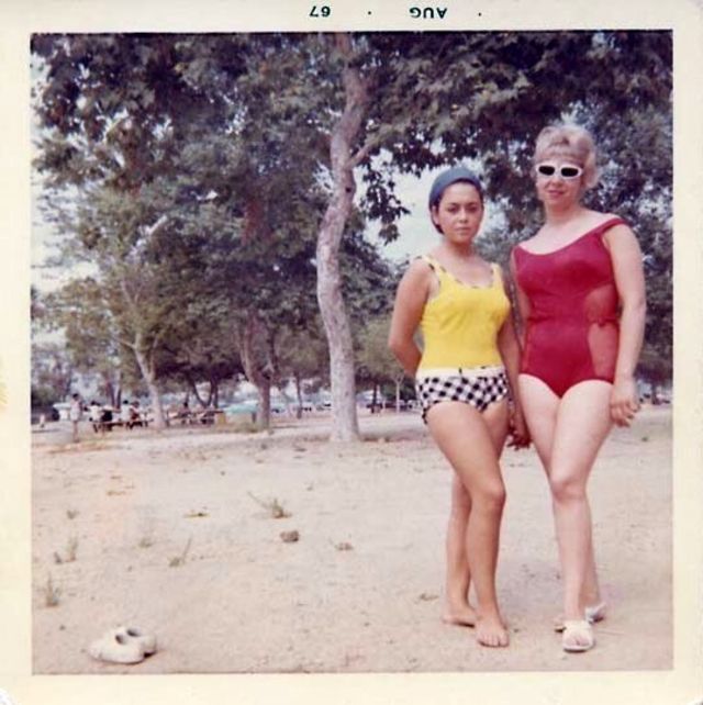 Girls in Swimsuits From the 1960s (29 pics)