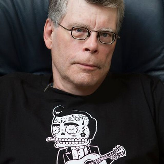 Scary Moments From Stephen King's Horrors (16 gifs)