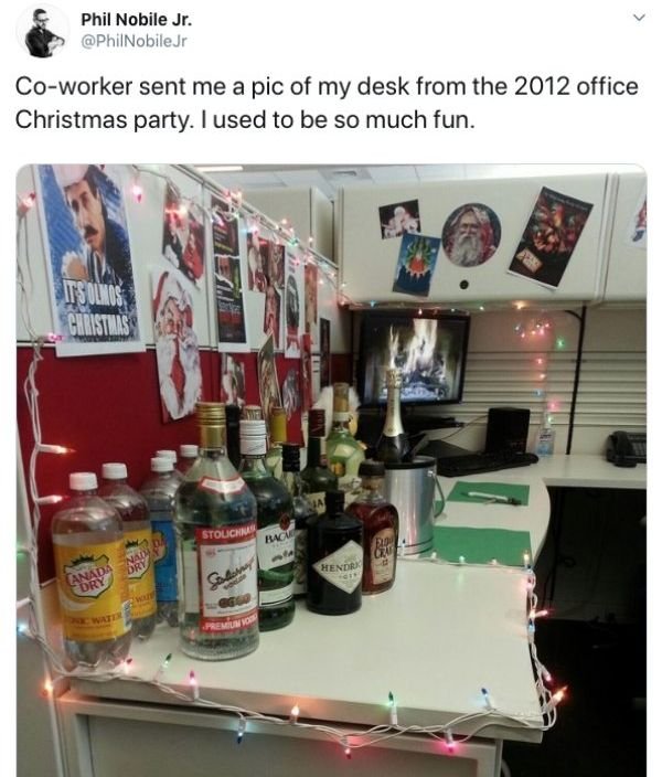 Office Holiday Parties (21 pics)