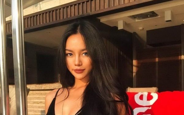 Beautiful Asian Girls (41 pics)
