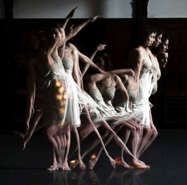 Surreal GIFs (17 gifs)