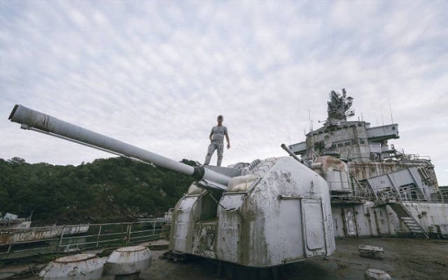 Inside The Decommissioned Warships (28 pics)