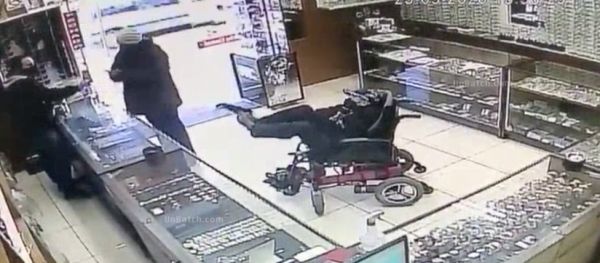 Robber In Wheelchair Holds Gun With His FEET !? (Video)