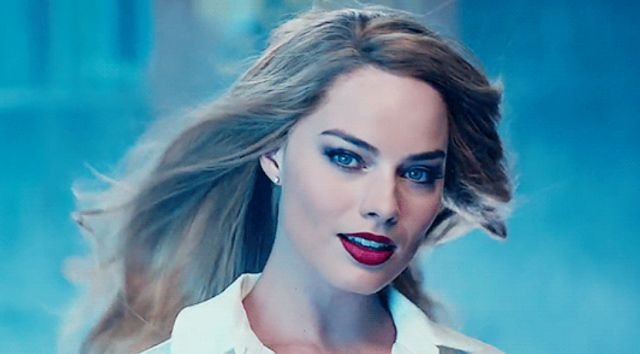 Margot Robbie GIFs (15 gifs)