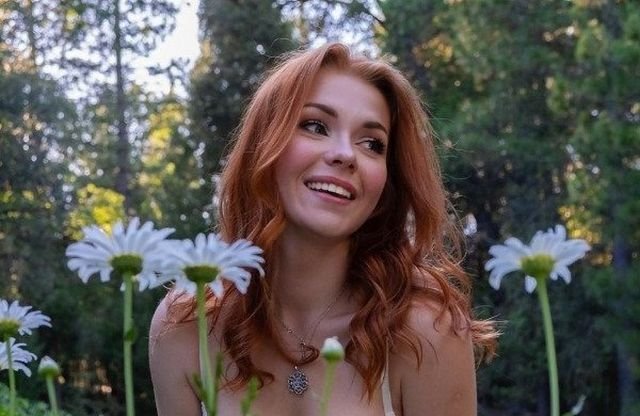 Redhead Beauties (49 pics)