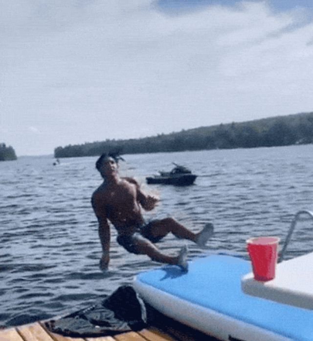 Wins And Fails (14 gifs)