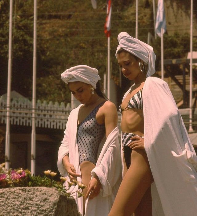 80's Beach Life (40 pics)