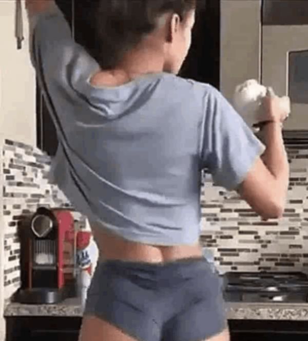 Goodbye Twerking, It's Been Fun (30 GIFs)