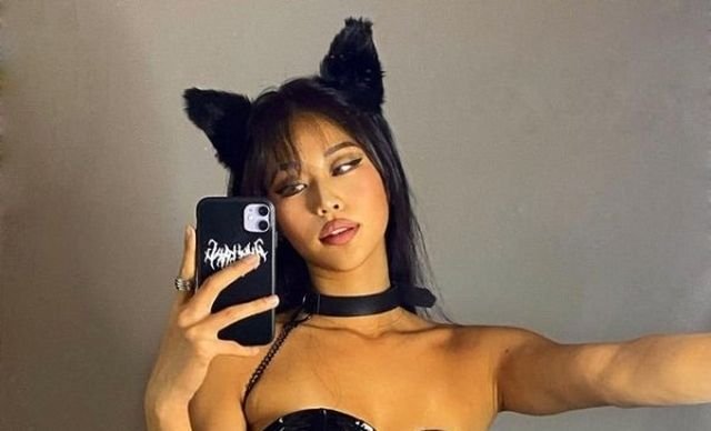 Girls In Latex And Leather (36 pics)