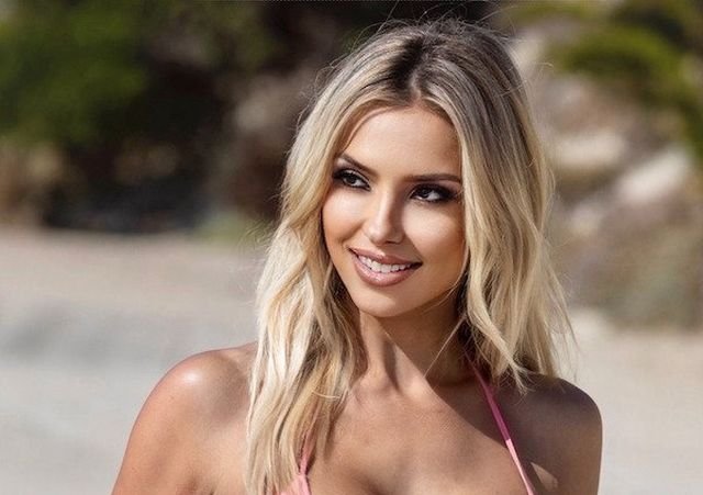 Bikini Girls (28 pics)