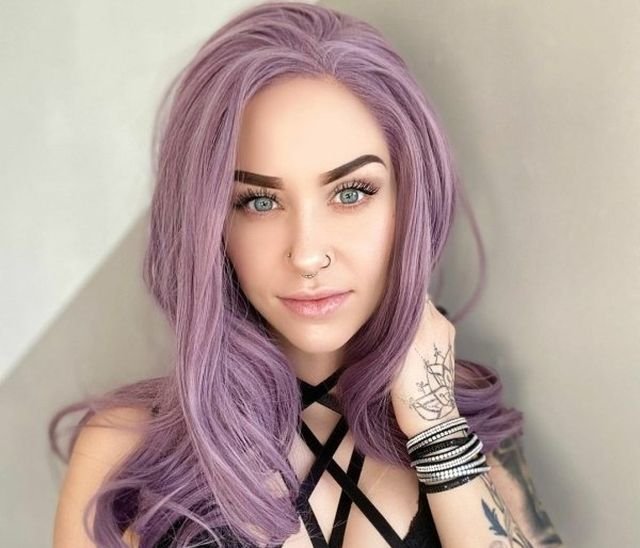 Girls With Dyed Hair (39 pics)
