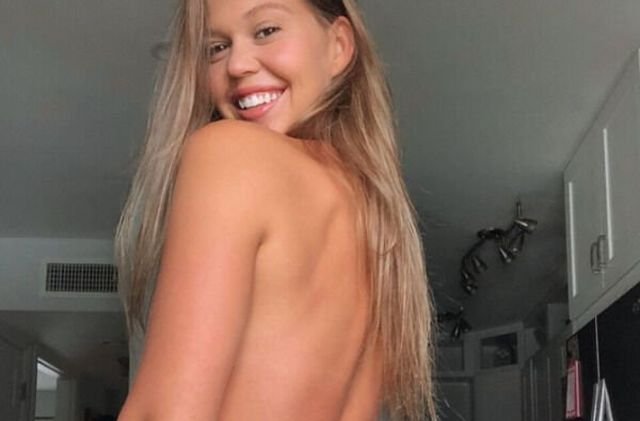 Rear View (35 pics)