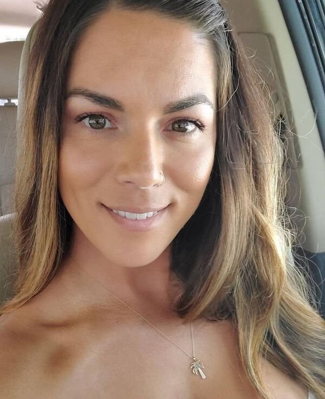 Girls With Tan Lines (38 pics)