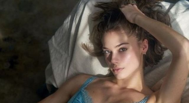 Hot Girls (38 pics)