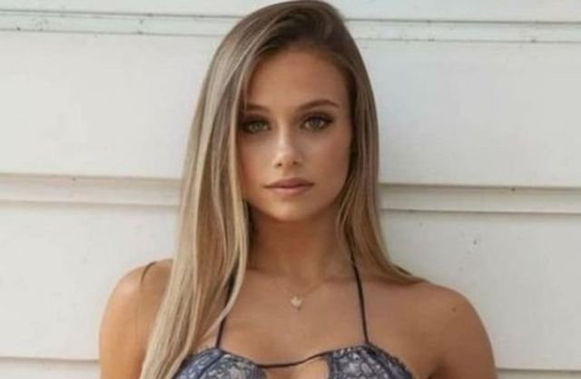 Hot Girls (37 pics)