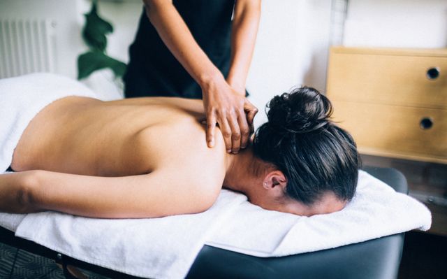 Physiological effects of body-to-body massage