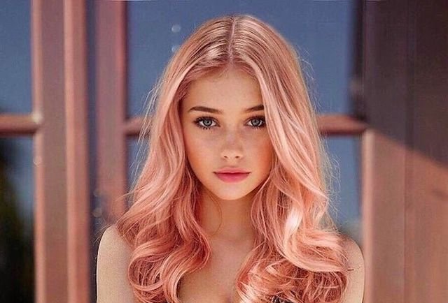 Girls With Dyed Hair (35 pics)