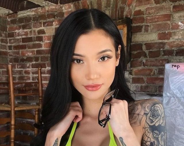 Tattooed Girls (41 pics)