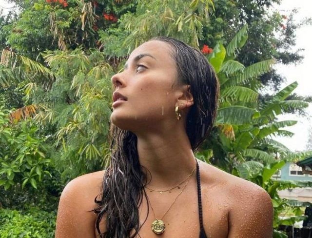 Wet Girls (48 pics)