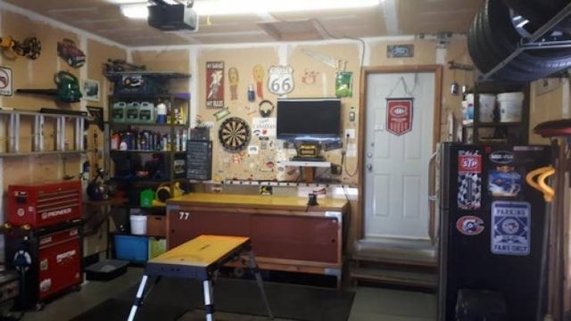 Men's Garages (23 pics)
