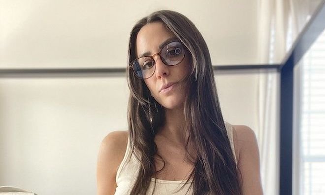 Braless Girls (35 pics)