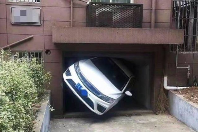 Bad Days Happen (39 pics)