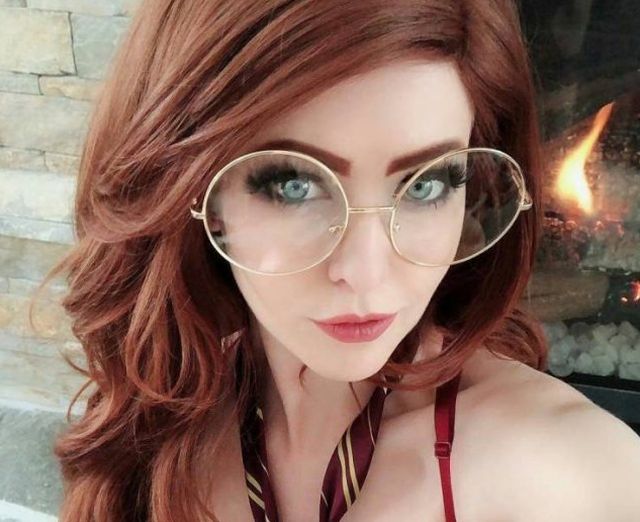 Girls In Glasses (48 pics)