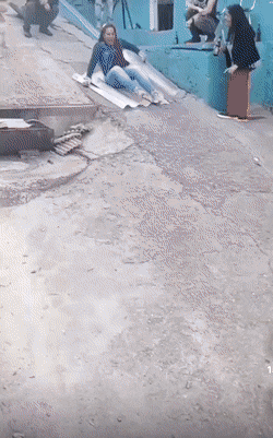 Acid GIFs, February 18 (25 gifs)